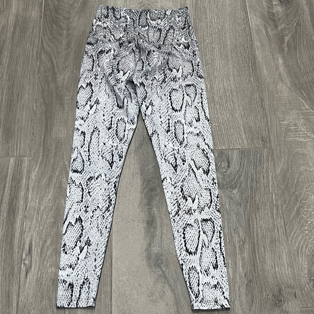Beyond yoga snakeskin print leggings- XS